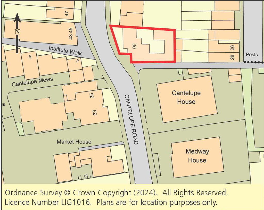 Lot: 139 - RETAIL UNIT AND WORKSHOP WITH GARAGE AND TWO FLATS -